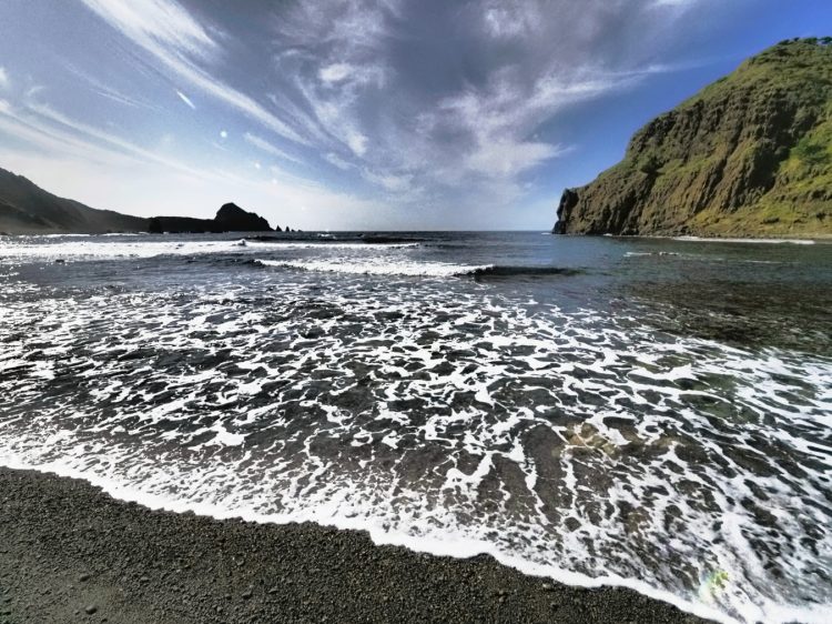 二つ亀, 佐渡 by T. T. Tanaka